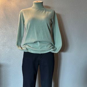 Jeanne Pierre Turtleneck